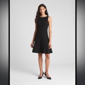 Gap sleeveless fluted skirt dress.  Size 6